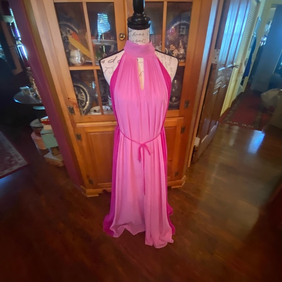 Dress - Picture 3 of 8